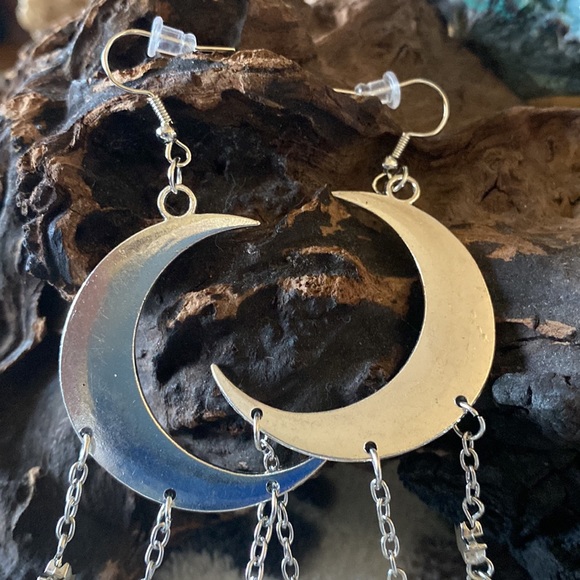 Moon with stones - Picture 3 of 4